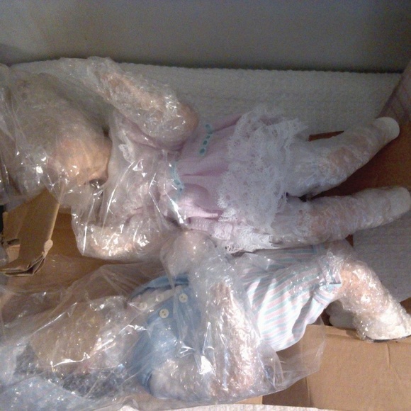 Vintage Kissing Porcelain Doll Set(item#50416)NWOT - Picture 3 of 7